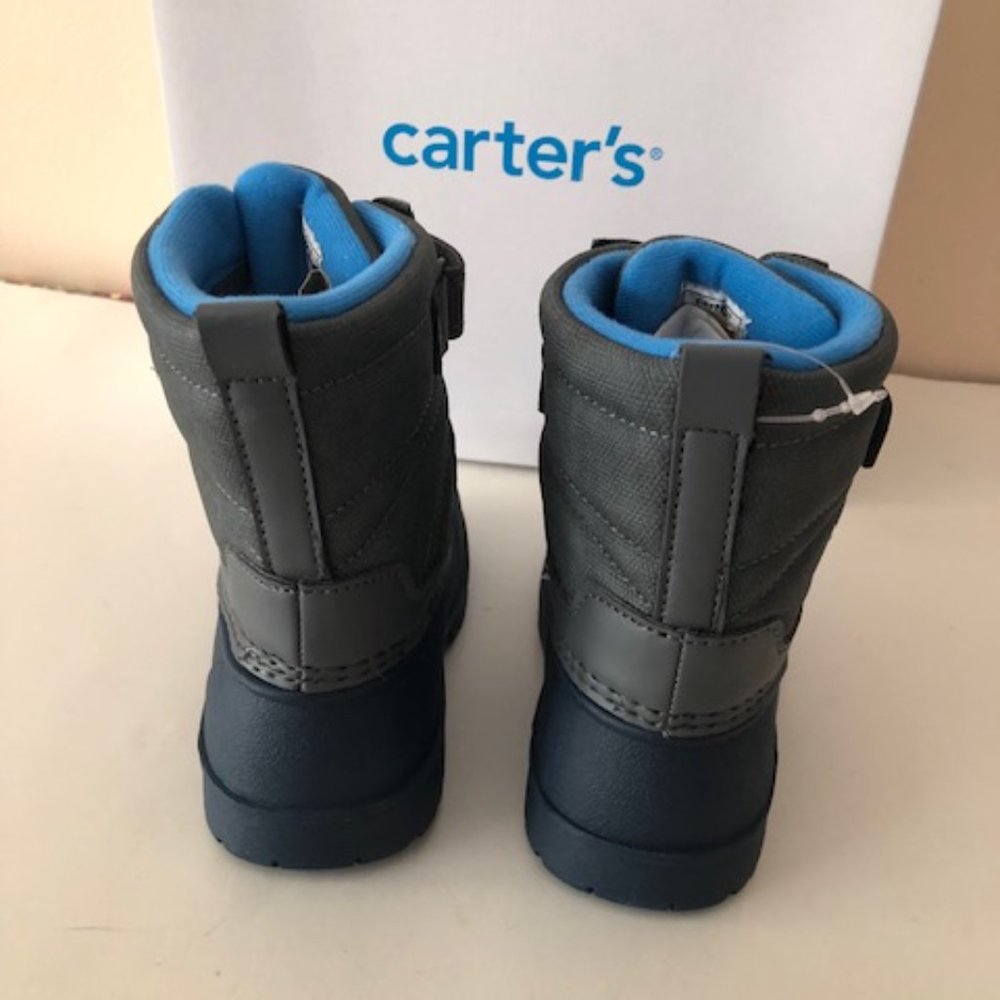 CARTERS Deltha Lug Sole Boot. Waterproof snow boot for boy or girl. Size: 7, 9 - Picture 6 of 11